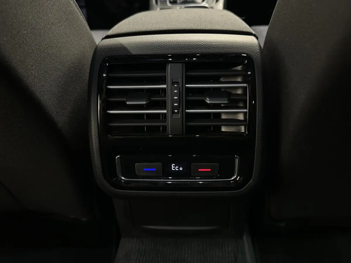 1.4 TSI GTE Connected TREKHAAK-NAVI-DAB-STOELVERWARMING