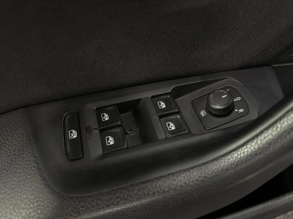 1.4 TSI GTE Connected TREKHAAK-NAVI-DAB-STOELVERWARMING