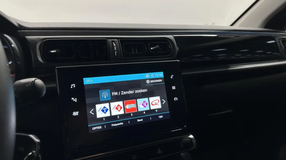 1.2 PureTech S&S Feel Edition CARPLAY LM NAVI CRUISE ECC.