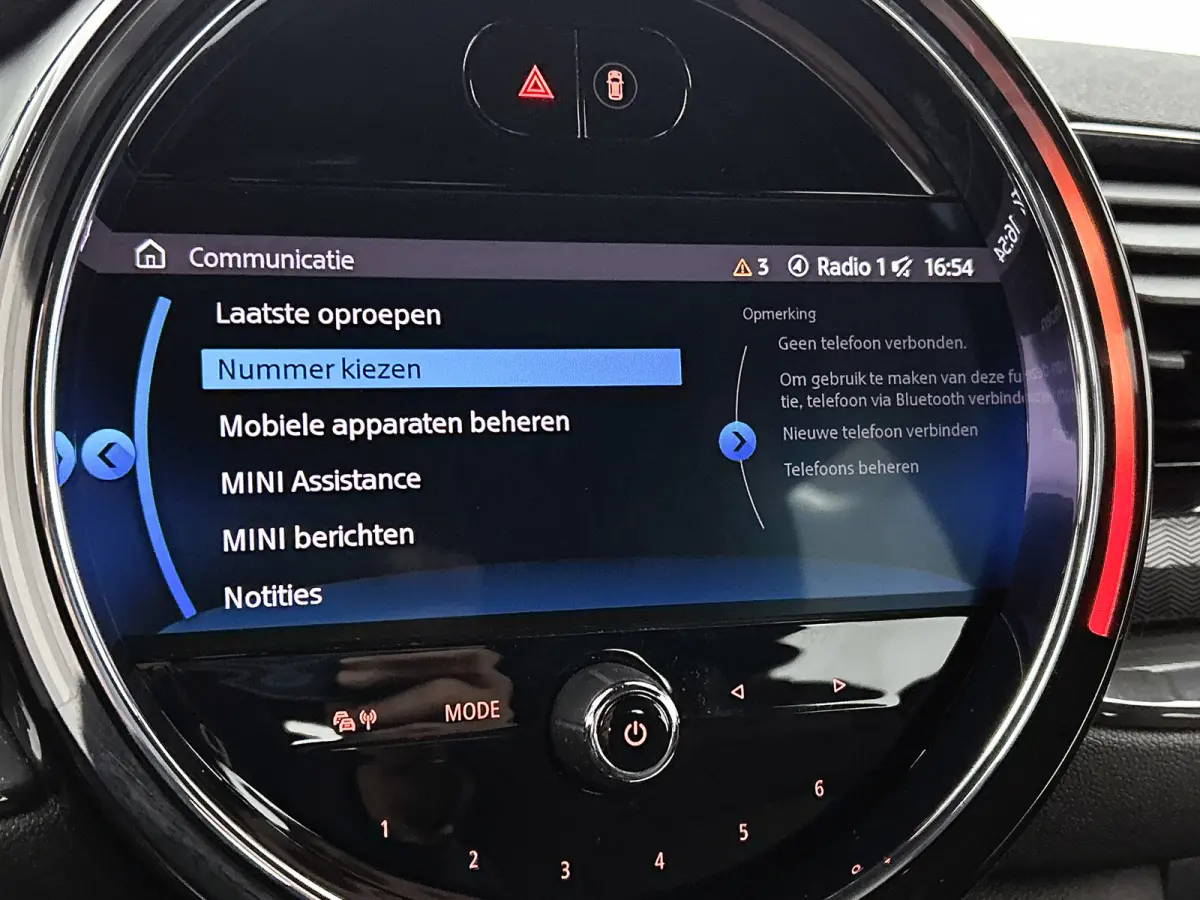 Mini 1.5 Cooper Business Edition (NAVIGATIE, CLIMA, PARKEERSENSOREN , 1e EIGENAAR, GOED ONDERHOUDEN)