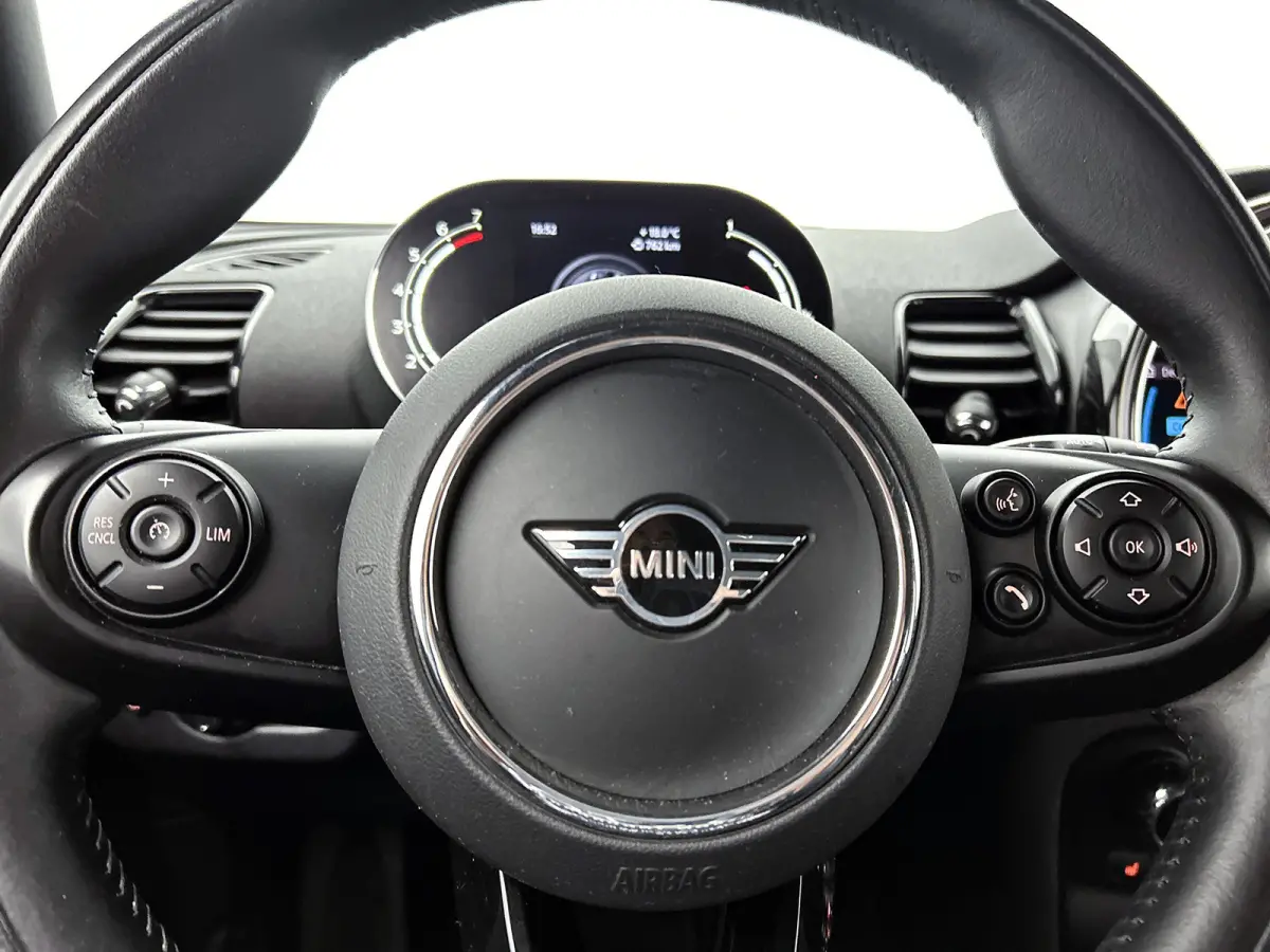 Mini 1.5 Cooper Business Edition (NAVIGATIE, CLIMA, PARKEERSENSOREN , 1e EIGENAAR, GOED ONDERHOUDEN)