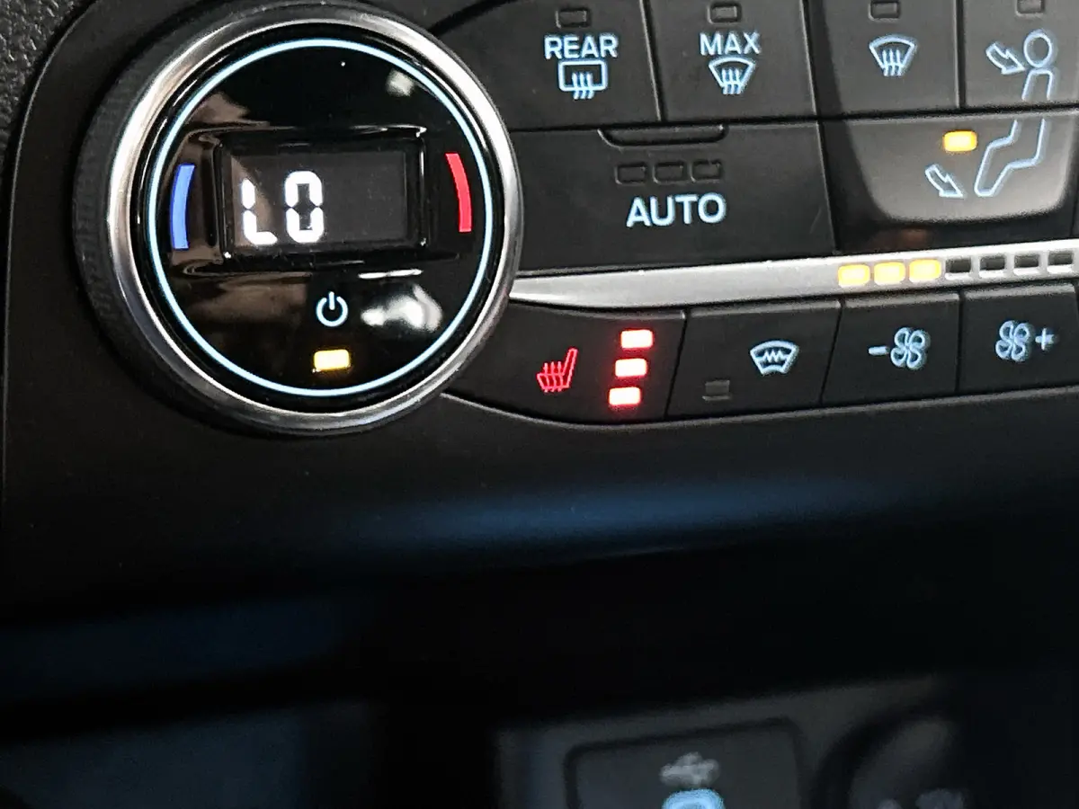 1.0 EcoBoost Hybrid ST Line X Business (TREKHAAK, B&O, STOEL-/STUURVERWARMING, TREKHAAK, ADAPTIVE CRUISE, CAMERA)