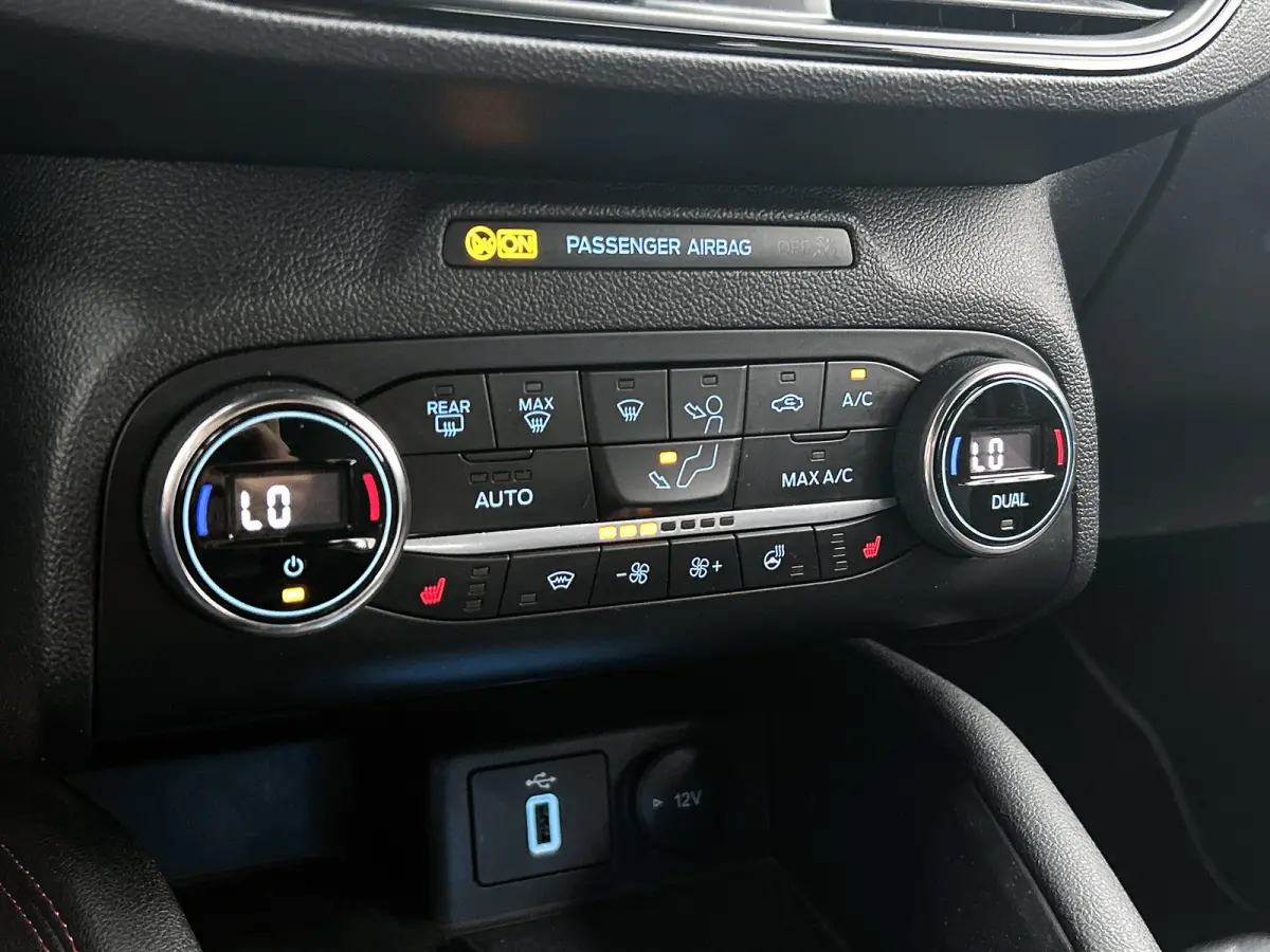 1.0 EcoBoost Hybrid ST Line X Business (TREKHAAK, B&O, STOEL-/STUURVERWARMING, TREKHAAK, ADAPTIVE CRUISE, CAMERA)