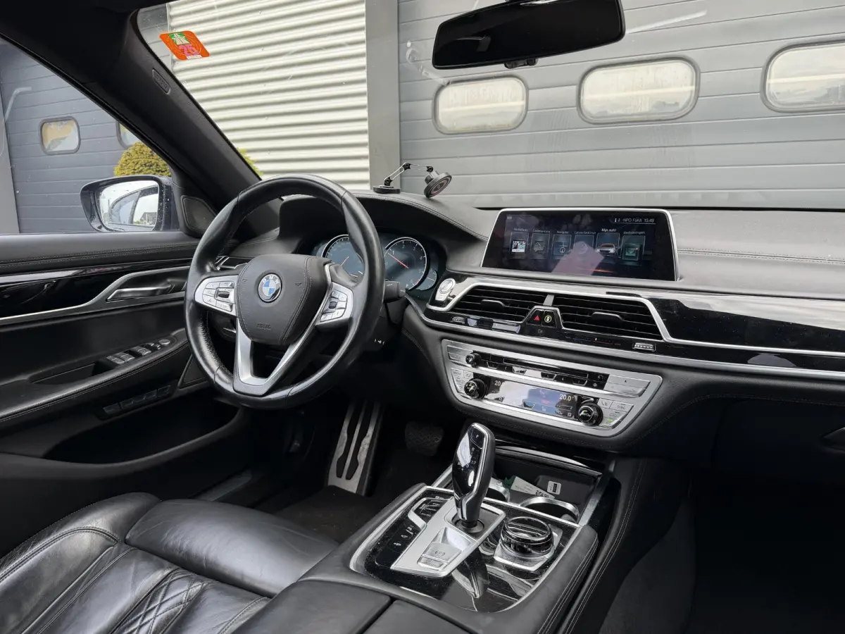 750d xDrive High Executive M-Sport | 360* Camera | Harmon Kardon | Head-Up Display | Elektrische Achterklep |