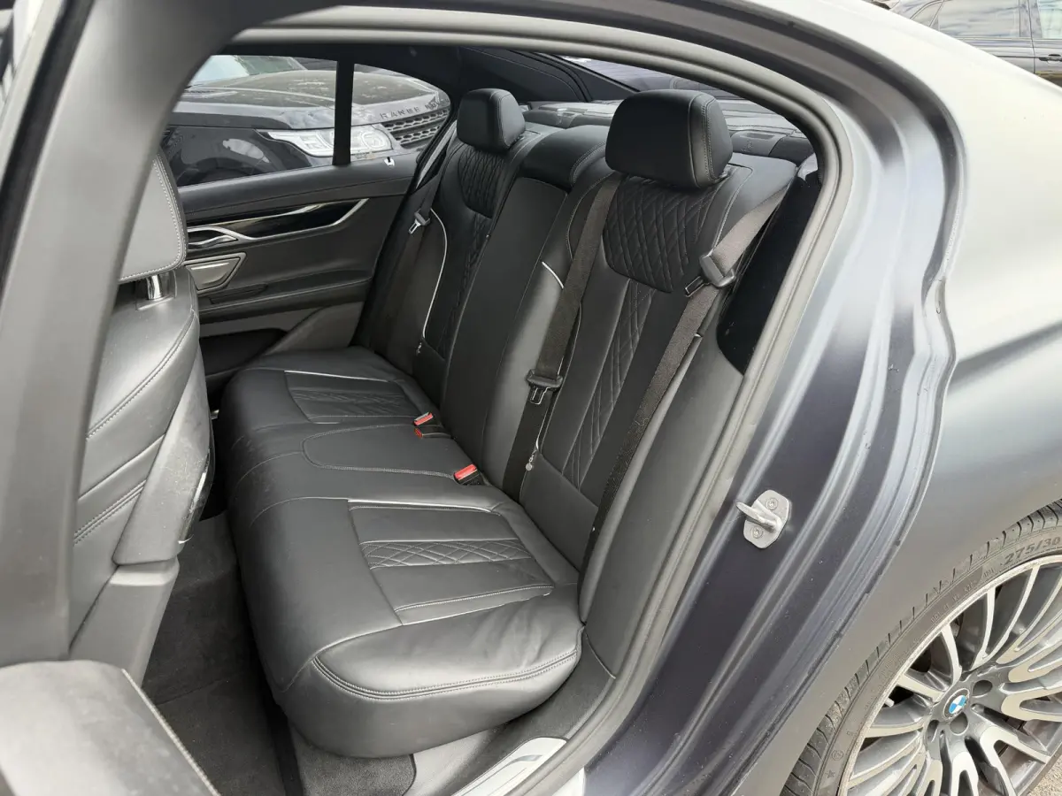 750d xDrive High Executive M-Sport | 360* Camera | Harmon Kardon | Head-Up Display | Elektrische Achterklep |