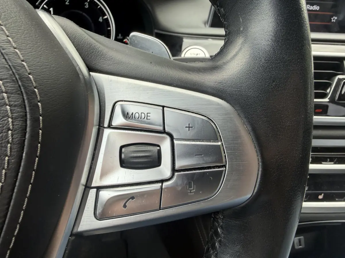 750d xDrive High Executive M-Sport | 360* Camera | Harmon Kardon | Head-Up Display | Elektrische Achterklep |