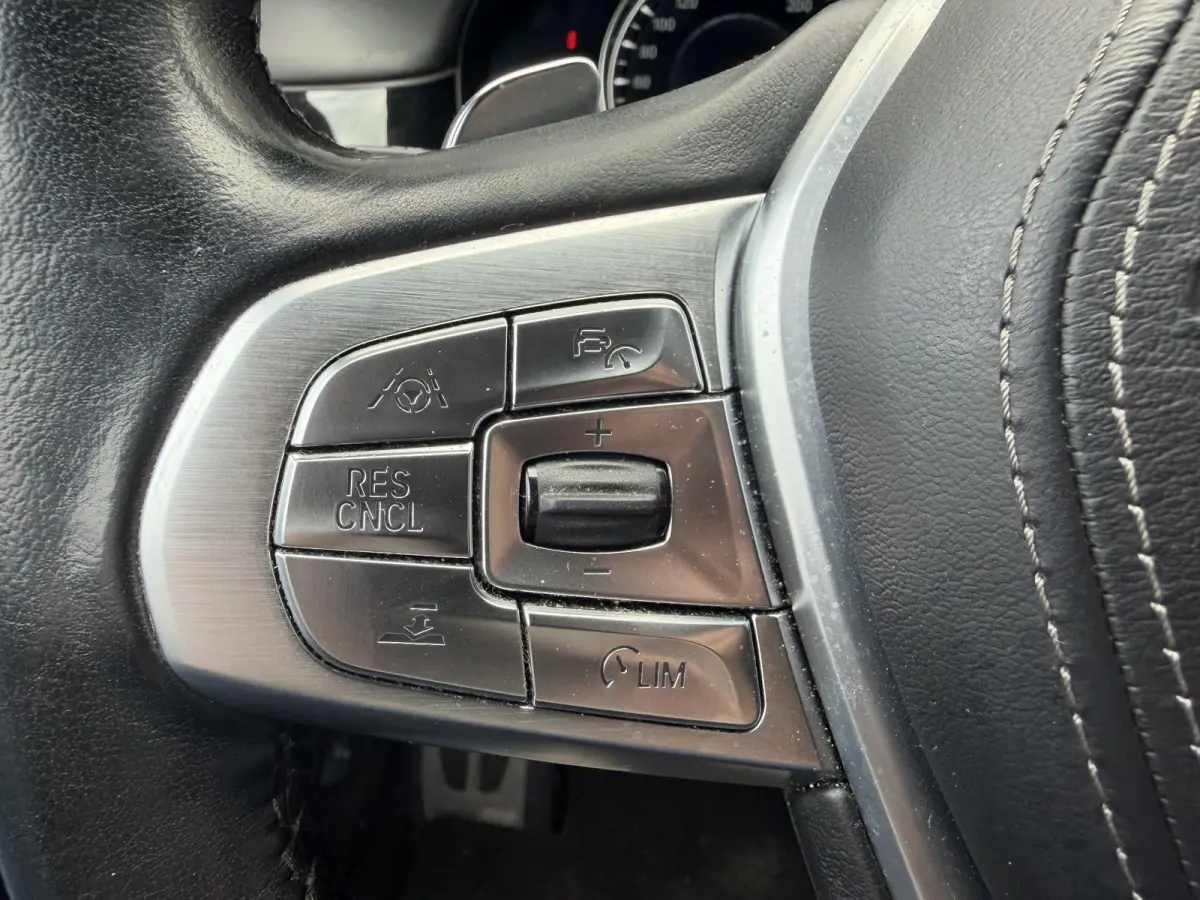 750d xDrive High Executive M-Sport | 360* Camera | Harmon Kardon | Head-Up Display | Elektrische Achterklep |