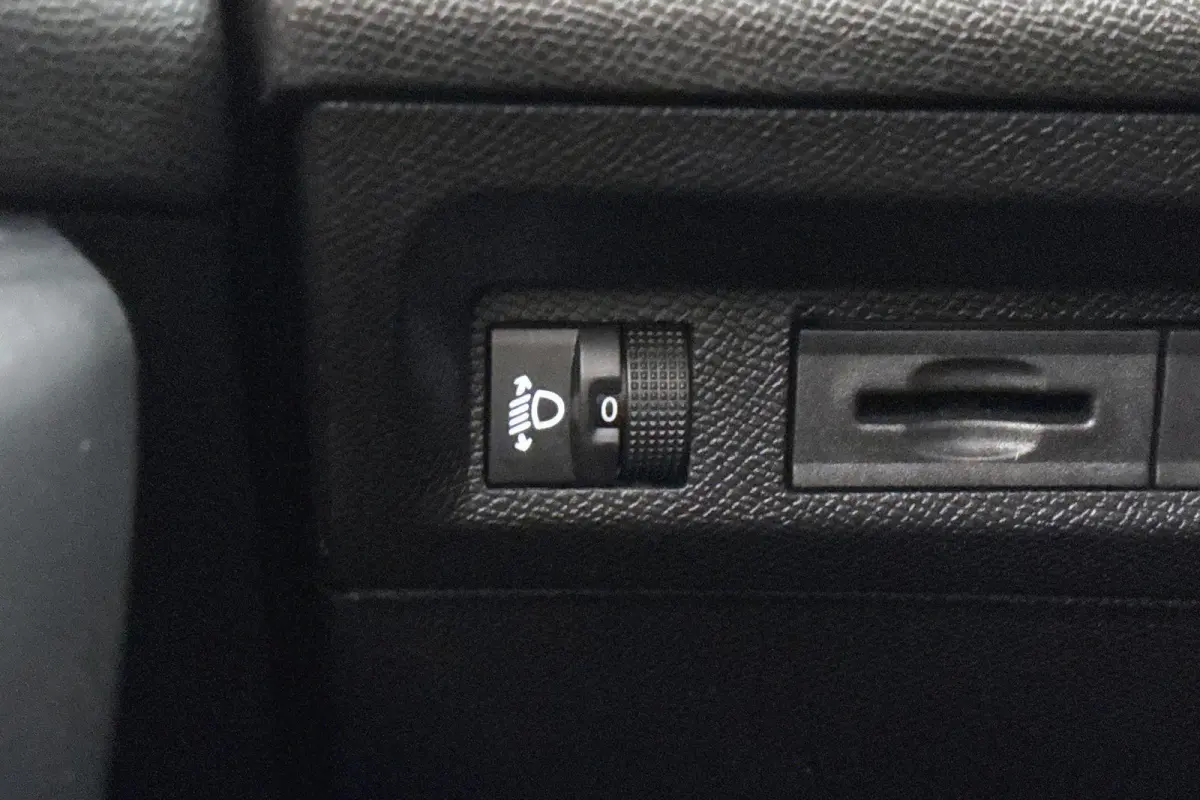 1.2 Hybrid 136 e-DCS6 Active Pack Business