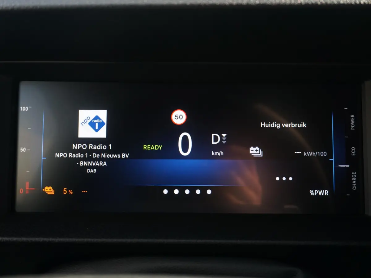 Electric L3 75 kWh | tot 8 jaar garantie | Apple Carplay | achteruitrijcamera | Comfort tussenschot | RAL1032