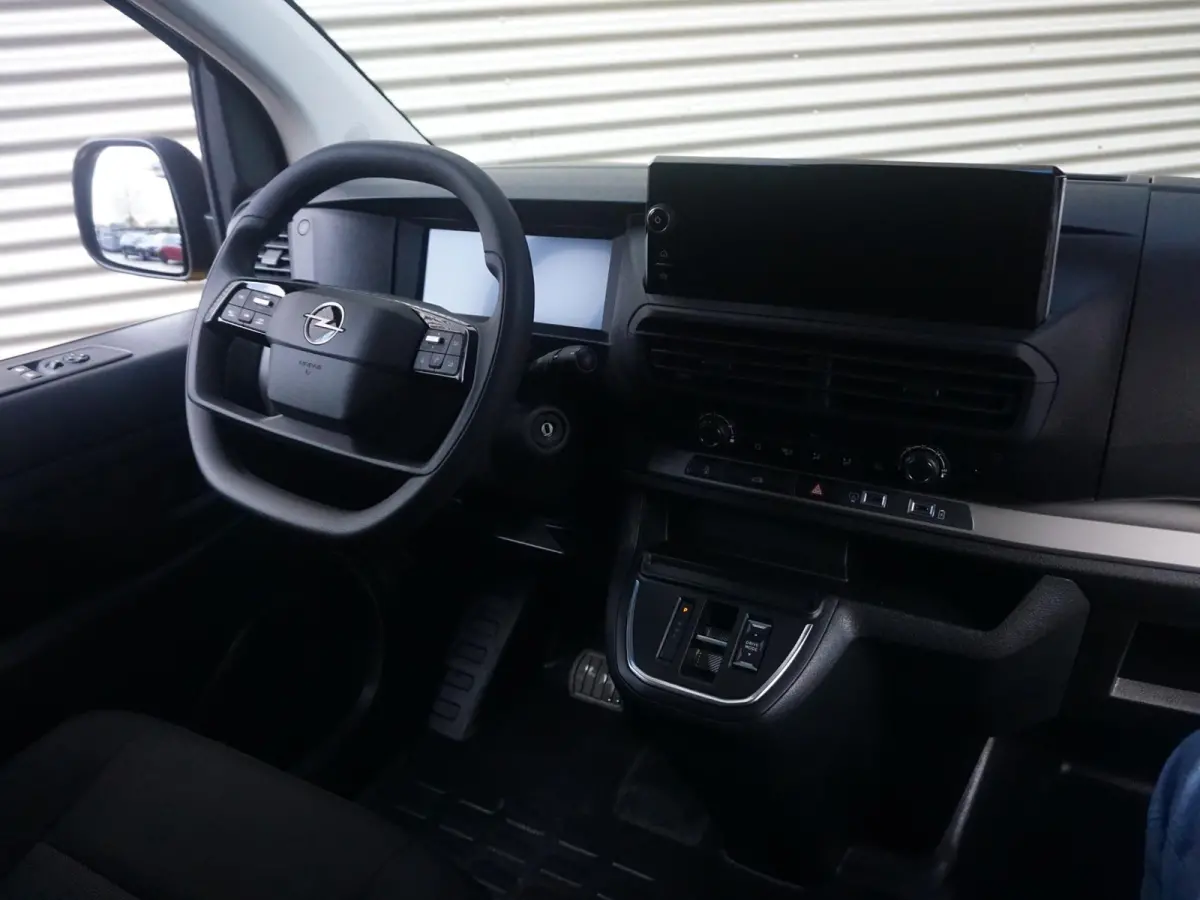 Electric L3 75 kWh | tot 8 jaar garantie | Apple Carplay | achteruitrijcamera | Comfort tussenschot | RAL1032