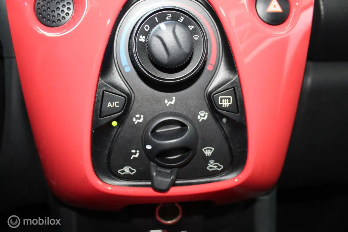 1.0-12V 5-DEURS *AUTOMAAT* E-VTi *Airscape-Shine* *CABRIO/OPEN DAK!* *LEDVERLICHTING* *AIRCONDITIONING* *BLUETOOTH TEL.CARKIT&MEDIA INTERFACE/STREAMING* *LEDER-/MULTIFUNC.SPORTSTUUR* BOORDCO