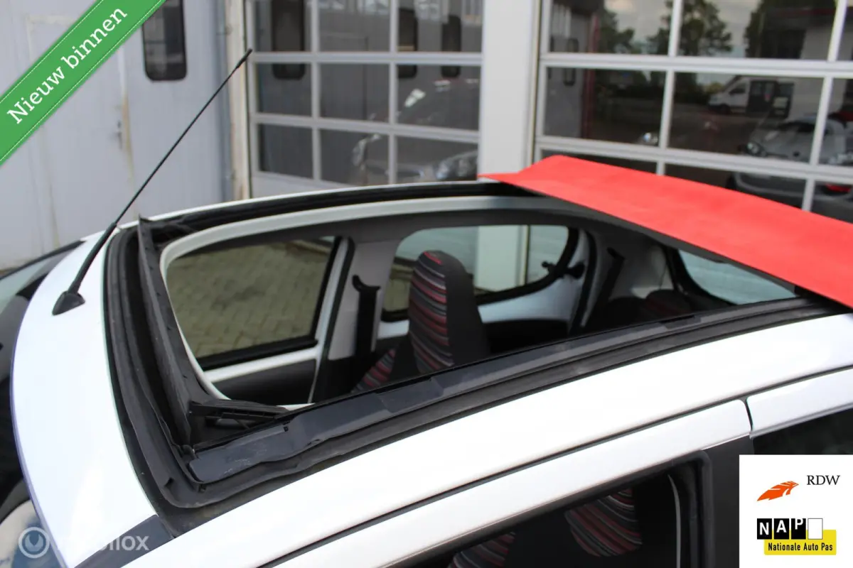 1.0-12V 5-DEURS *AUTOMAAT* E-VTi *Airscape-Shine* *CABRIO/OPEN DAK!* *LEDVERLICHTING* *AIRCONDITIONING* *BLUETOOTH TEL.CARKIT&MEDIA INTERFACE/STREAMING* *LEDER-/MULTIFUNC.SPORTSTUUR* BOORDCO