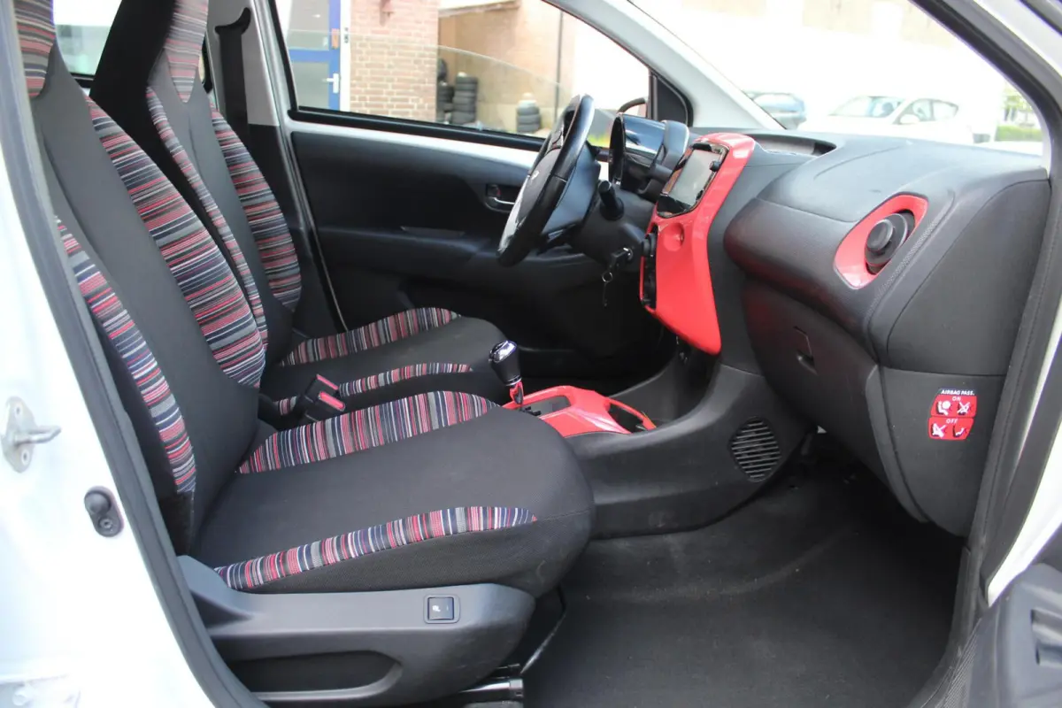 1.0-12V 5-DEURS *AUTOMAAT* E-VTi *Airscape-Shine* *CABRIO/OPEN DAK!* *LEDVERLICHTING* *AIRCONDITIONING* *BLUETOOTH TEL.CARKIT&MEDIA INTERFACE/STREAMING* *LEDER-/MULTIFUNC.SPORTSTUUR* BOORDCO