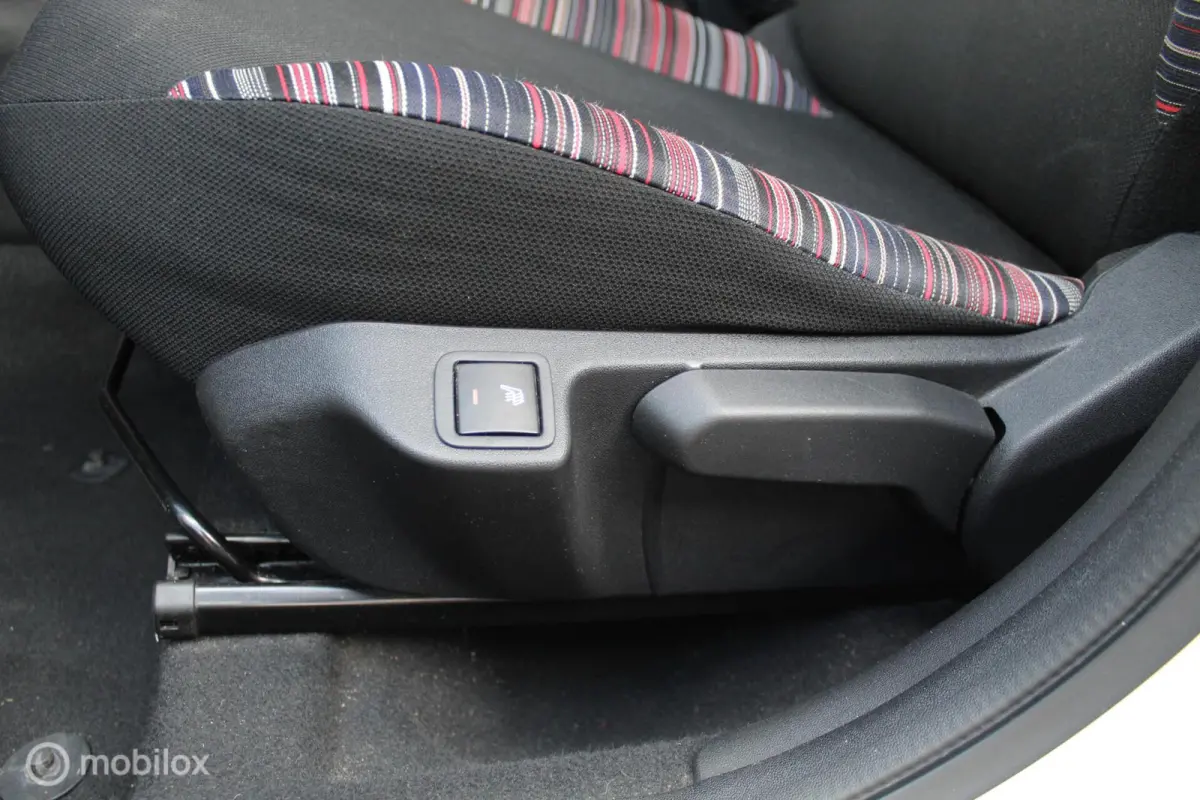 1.0-12V 5-DEURS *AUTOMAAT* E-VTi *Airscape-Shine* *CABRIO/OPEN DAK!* *LEDVERLICHTING* *AIRCONDITIONING* *BLUETOOTH TEL.CARKIT&MEDIA INTERFACE/STREAMING* *LEDER-/MULTIFUNC.SPORTSTUUR* BOORDCO
