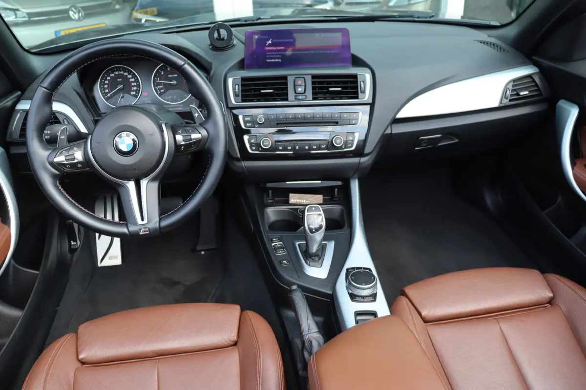 M235i xDrive Centennial High Executive, Cruise Control, Airco, Apple Carplay, Camera, Navigatie, Prijs Is Rijklaar Inclusief 6 Maanden Garantie