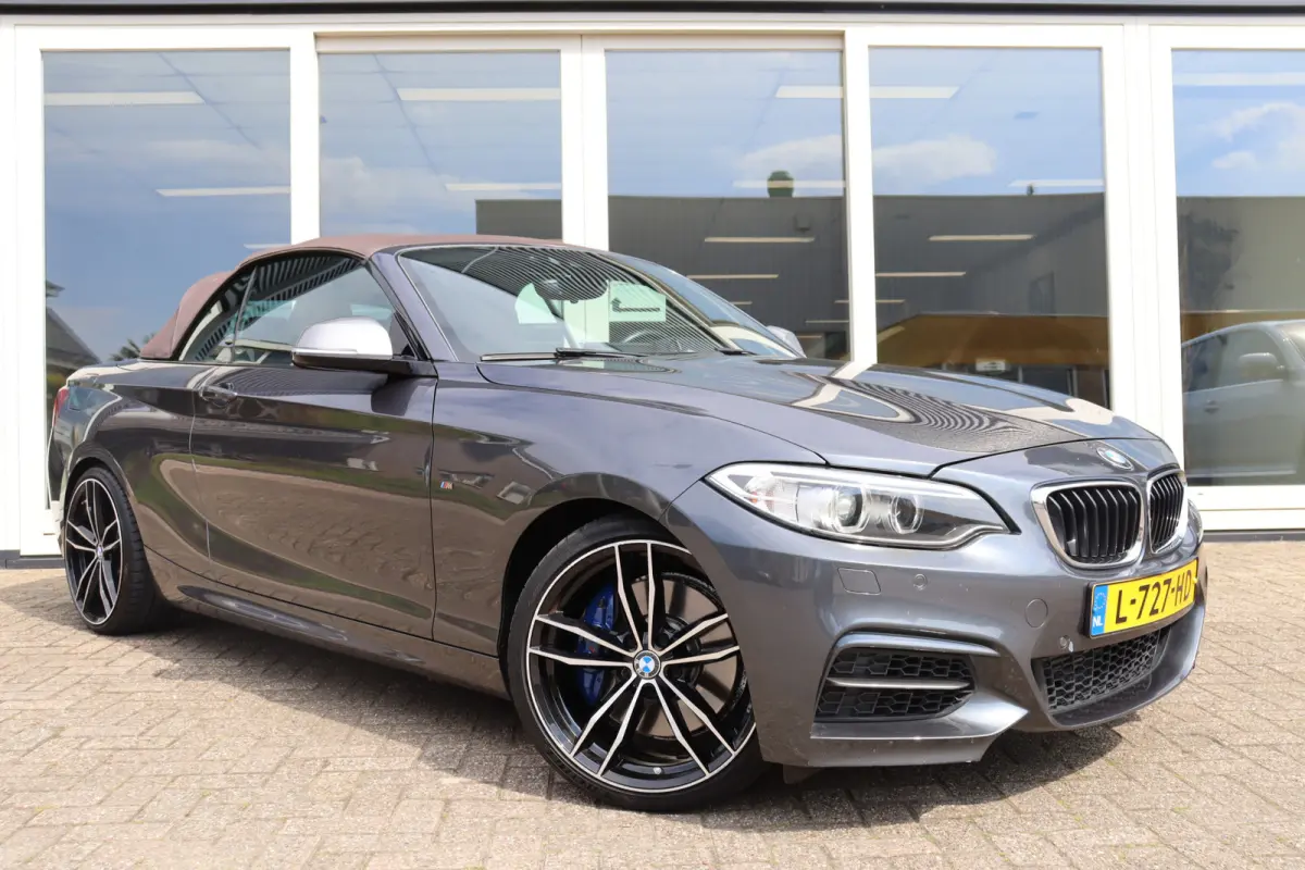 M235i xDrive Centennial High Executive, Cruise Control, Airco, Apple Carplay, Camera, Navigatie, Prijs Is Rijklaar Inclusief 6 Maanden Garantie