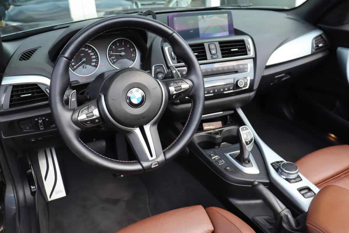 M235i xDrive Centennial High Executive, Cruise Control, Airco, Apple Carplay, Camera, Navigatie, Prijs Is Rijklaar Inclusief 6 Maanden Garantie