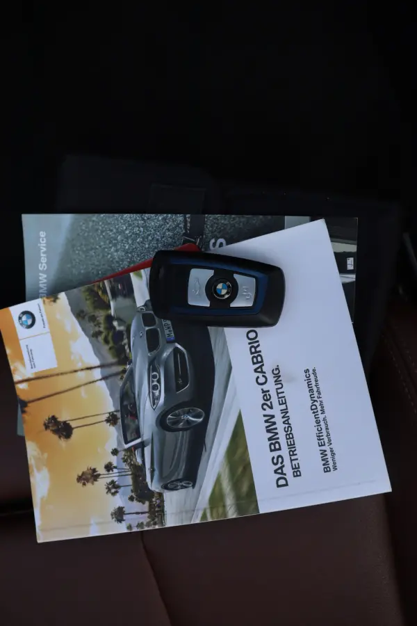 M235i xDrive Centennial High Executive, Cruise Control, Airco, Apple Carplay, Camera, Navigatie, Prijs Is Rijklaar Inclusief 6 Maanden Garantie