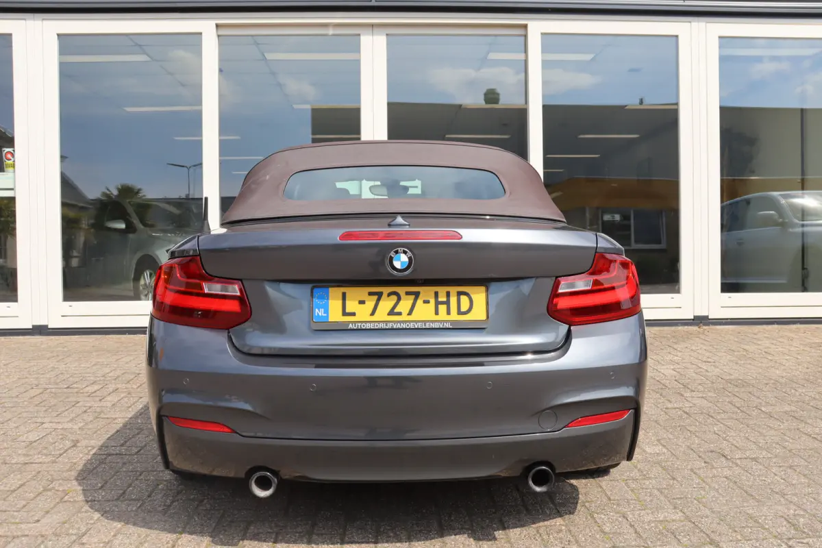 M235i xDrive Centennial High Executive, Cruise Control, Airco, Apple Carplay, Camera, Navigatie, Prijs Is Rijklaar Inclusief 6 Maanden Garantie