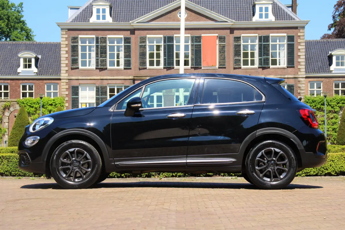 1.5 Hybrid Club | APPLE CARPLAY | CRUISE CONTROL | AIRCO | HALF LEDER | BLUETOOTH | NETTE STAAT!