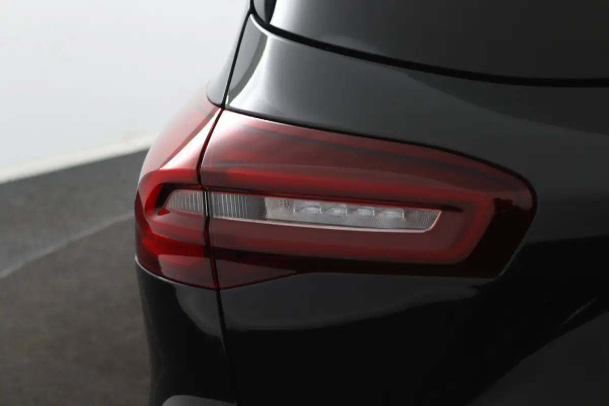1.0 EcoBoost Hybrid ST Line | Automaat | Groot Navigatie | Winterpack | CarPlay/Android Auto | LED | DAB