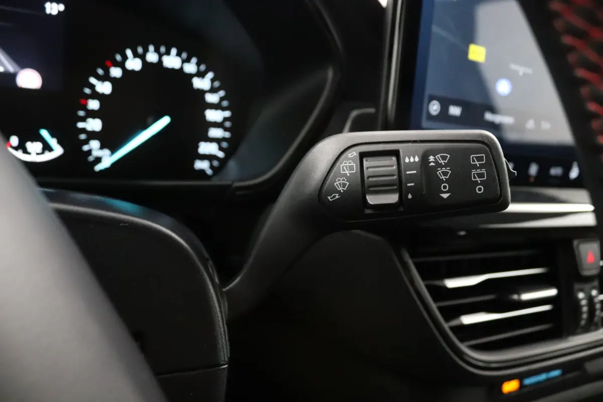 1.0 EcoBoost Hybrid ST Line | Automaat | Groot Navigatie | Winterpack | CarPlay/Android Auto | LED | DAB