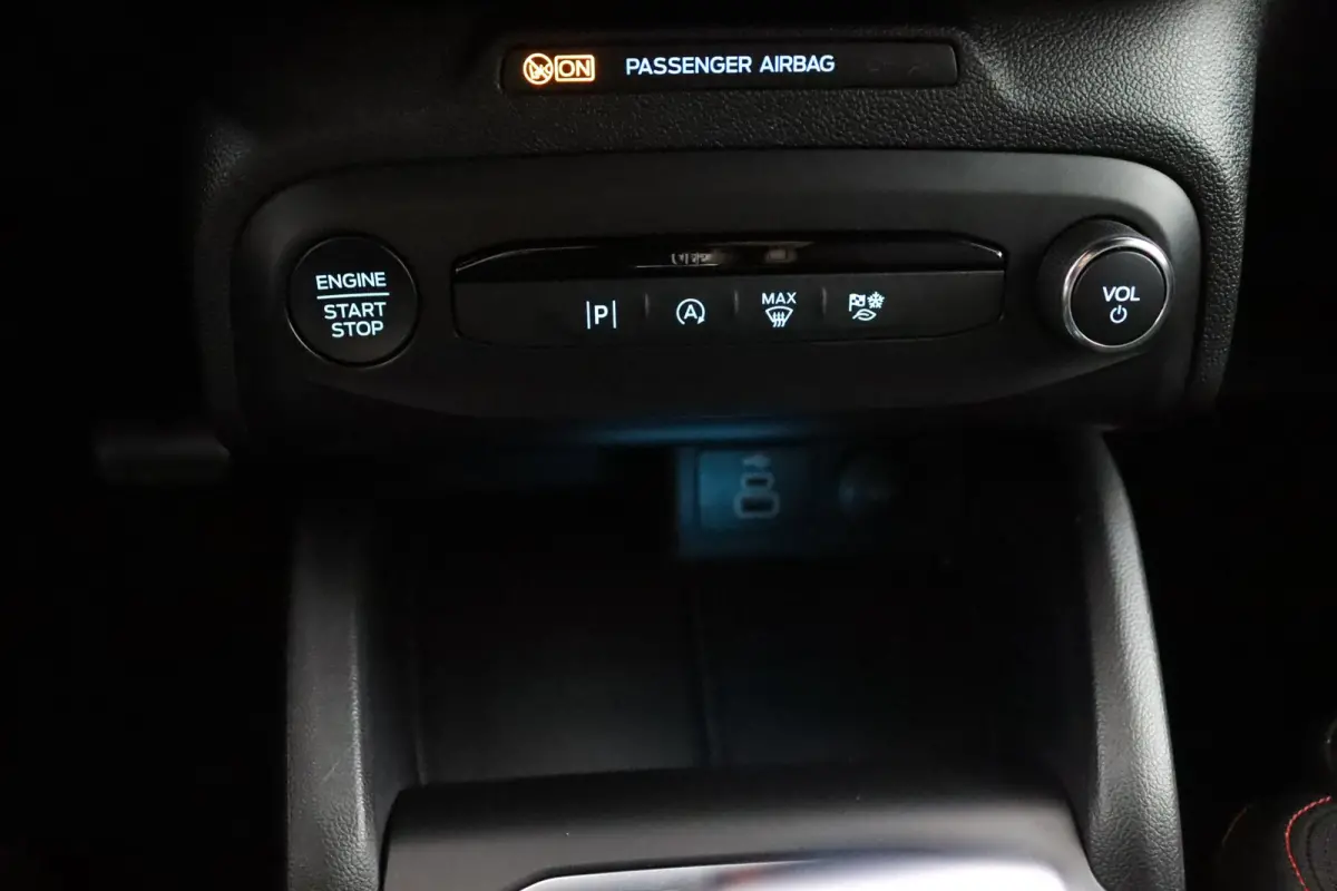 1.0 EcoBoost Hybrid ST Line | Automaat | Groot Navigatie | Winterpack | CarPlay/Android Auto | LED | DAB
