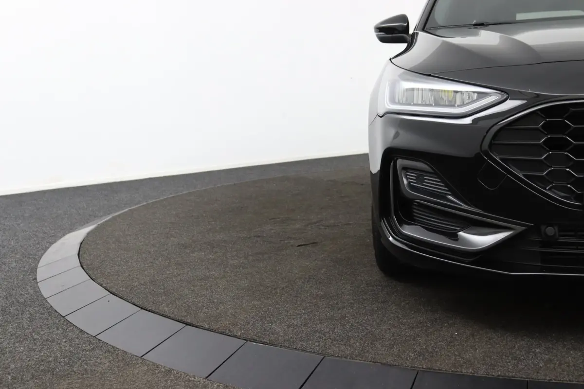 1.0 EcoBoost Hybrid ST Line | Automaat | Groot Navigatie | Winterpack | CarPlay/Android Auto | LED | DAB