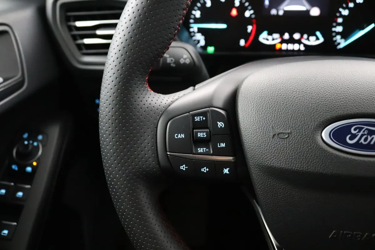 1.0 EcoBoost Hybrid ST Line | Automaat | Groot Navigatie | Winterpack | CarPlay/Android Auto | LED | DAB