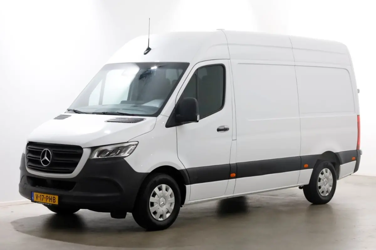 319 CDI 3.0 V6 190pk E6 L2H2 7G Automaat LED/Camera/Trekhaak 3500kg 02-2019
