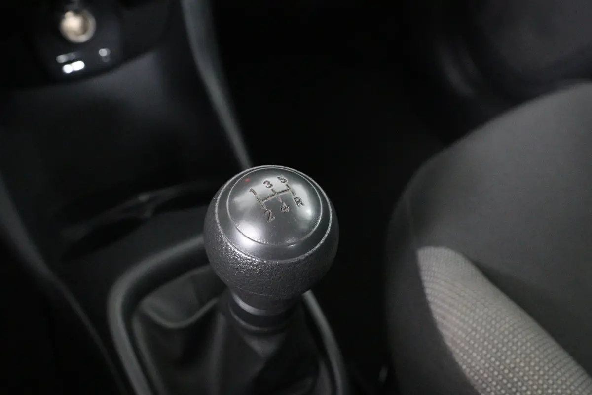 1.0 VVT-i x-fun | Eerste Eigenaar | Bluetooth | Airco | Stuurwielbediening |