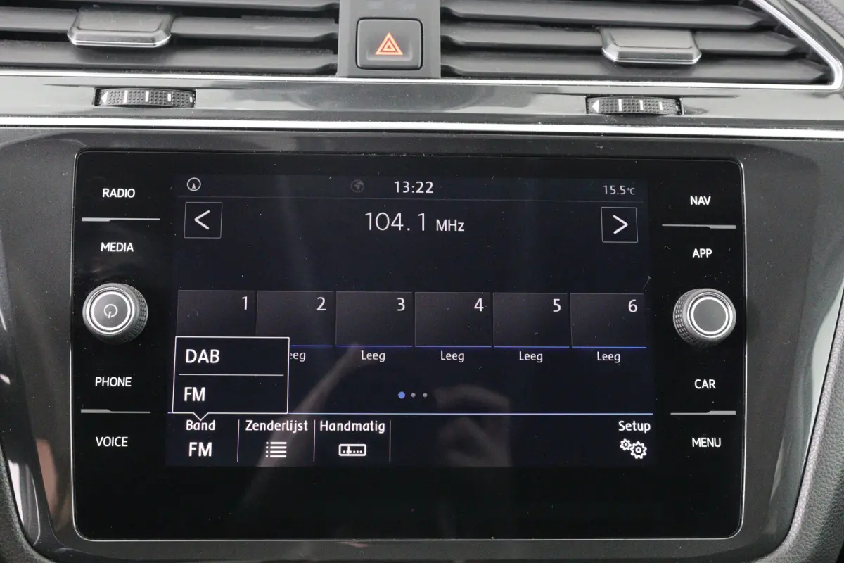1.5 TSI Comfortline Business 7-persoons | Eerste Eigenaar | Trekhaak Elektrisch | Elektrische Kofferklep | Adaptieve Cruise Control | Navigatie | Apple Carplay & Android Auto | Climate Contr