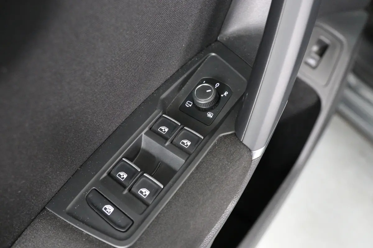 1.5 TSI Comfortline Business 7-persoons | Eerste Eigenaar | Trekhaak Elektrisch | Elektrische Kofferklep | Adaptieve Cruise Control | Navigatie | Apple Carplay & Android Auto | Climate Contr