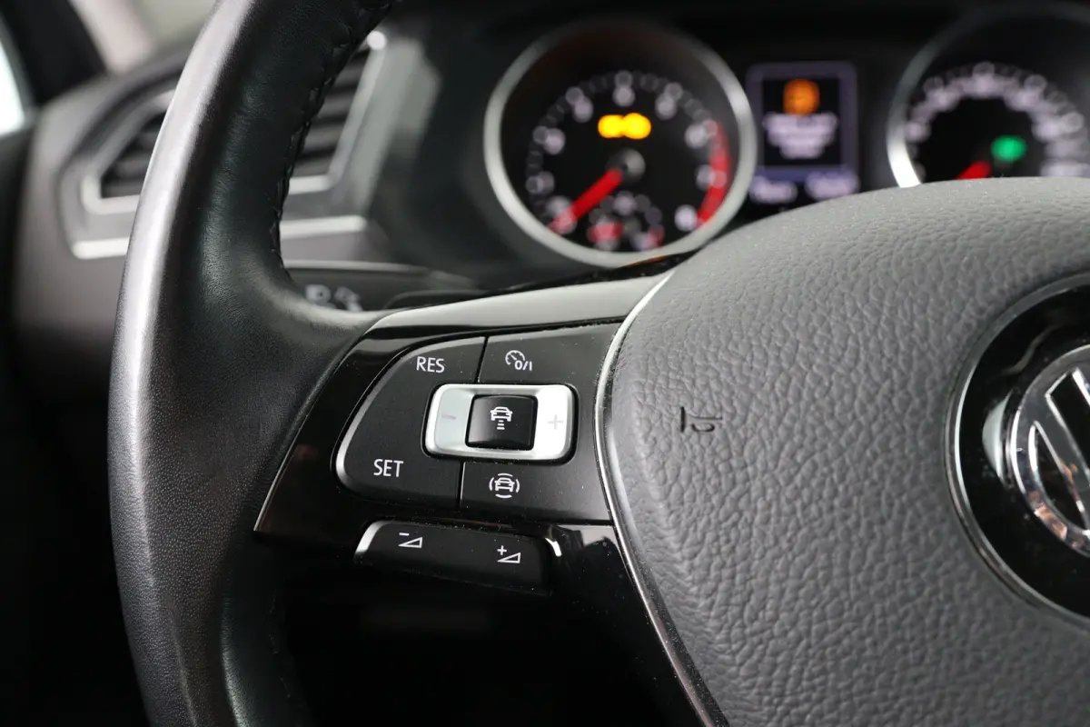 1.5 TSI Comfortline Business 7-persoons | Eerste Eigenaar | Trekhaak Elektrisch | Elektrische Kofferklep | Adaptieve Cruise Control | Navigatie | Apple Carplay & Android Auto | Climate Contr