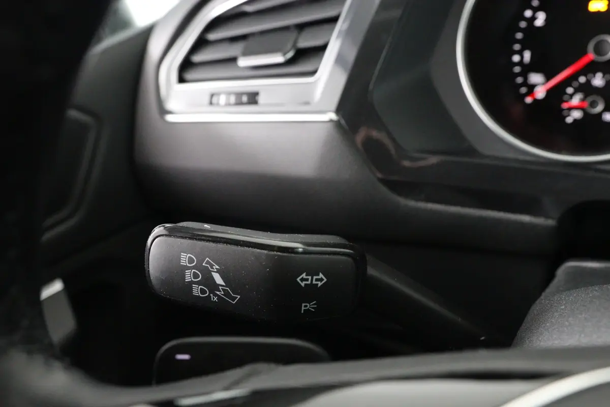 1.5 TSI Comfortline Business 7-persoons | Eerste Eigenaar | Trekhaak Elektrisch | Elektrische Kofferklep | Adaptieve Cruise Control | Navigatie | Apple Carplay & Android Auto | Climate Contr