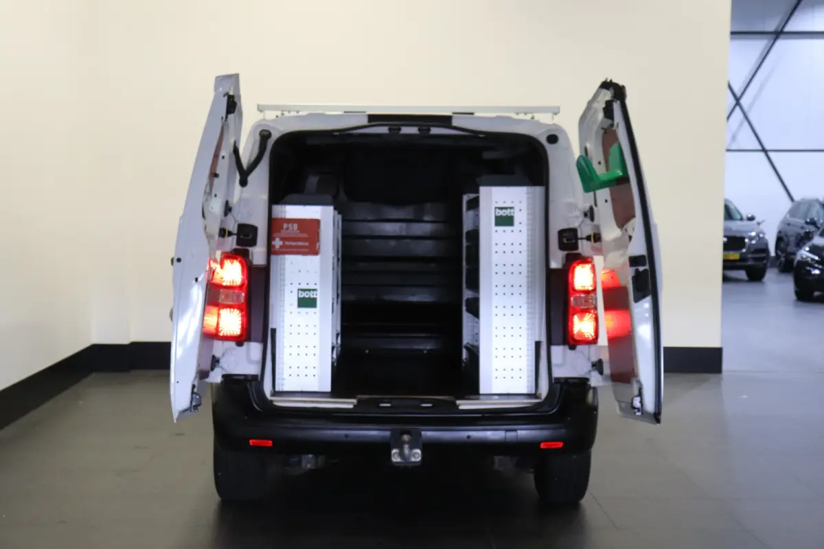 2.0 CDTI L2 122PK EURO 6 - Airco - Cruise - Camera - € 13.499,- Excl.