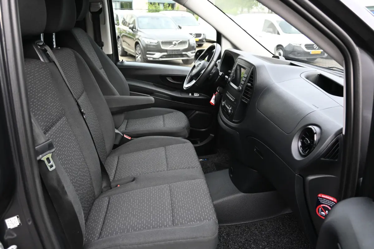 116 CDI Lang L2 LED, Distronic, Navigatie met camera
