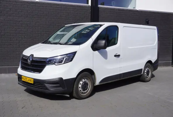 2.0 dCi 130PK EURO 6 - Airco - Navi - Camera - Cruise - €15.900,- Excl.
