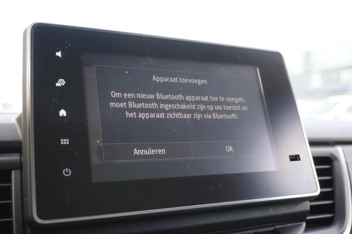 2.0 dCi 130PK EURO 6 - Airco - Navi - Camera - Cruise - €15.900,- Excl.
