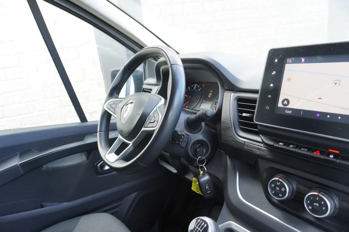 2.0 dCi 130PK EURO 6 - Airco - Navi - Camera - Cruise - €15.900,- Excl.