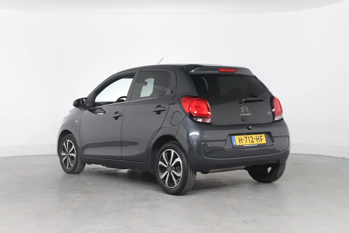 1.0 VTi Shine | Achteruitrij Camera | Apple Carplay & Android Auto | Climate Controle | Bluetooth | Lichtmetalen Velgen |