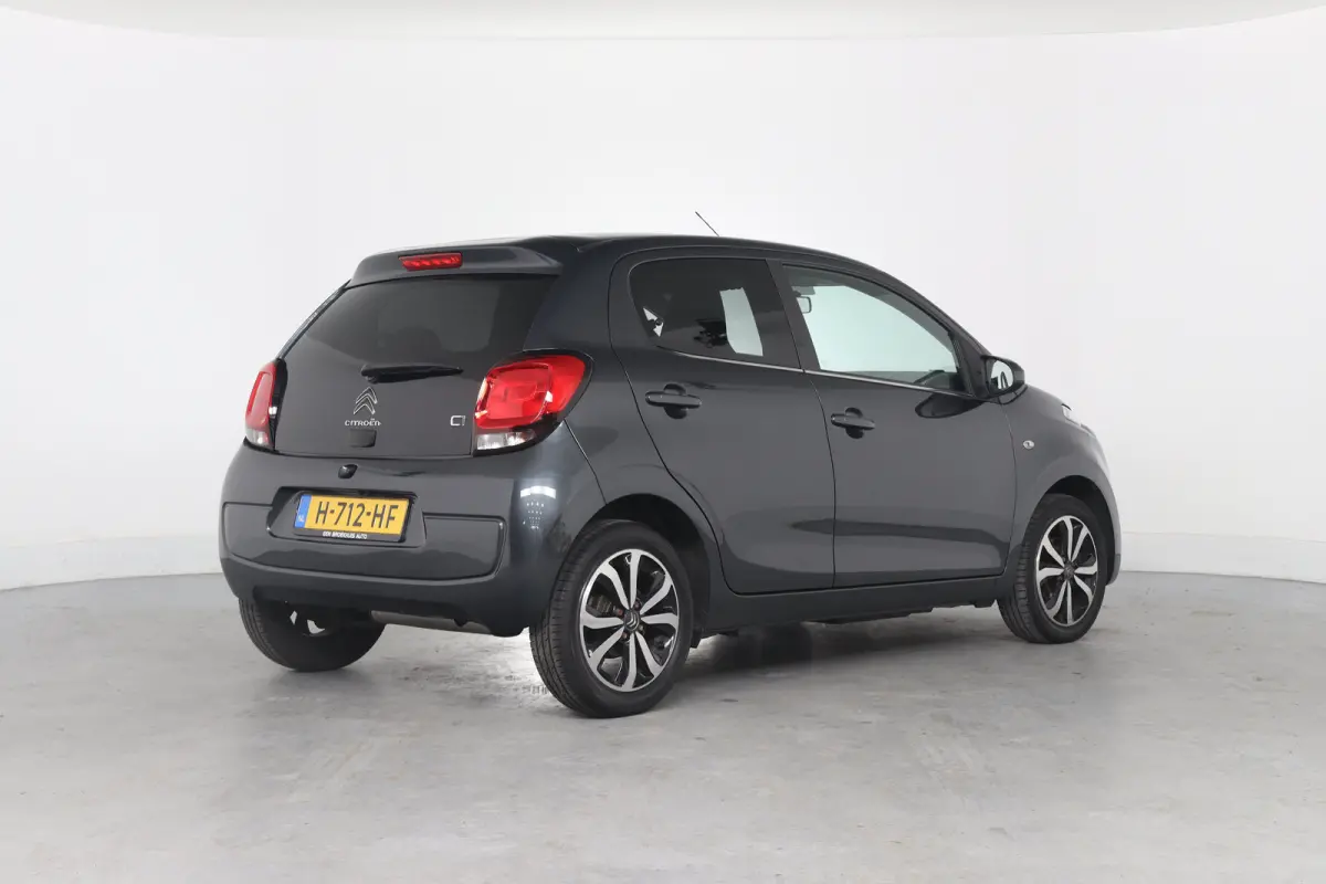 1.0 VTi Shine | Achteruitrij Camera | Apple Carplay & Android Auto | Climate Controle | Bluetooth | Lichtmetalen Velgen |