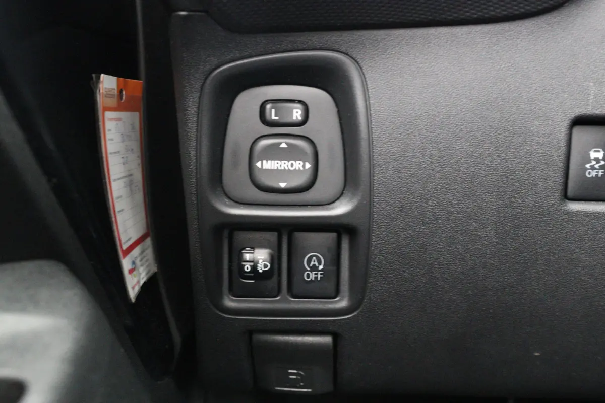 1.0 VTi Shine | Achteruitrij Camera | Apple Carplay & Android Auto | Climate Controle | Bluetooth | Lichtmetalen Velgen |