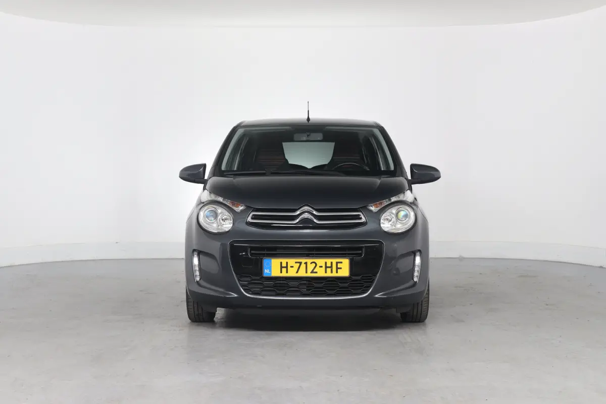 1.0 VTi Shine | Achteruitrij Camera | Apple Carplay & Android Auto | Climate Controle | Bluetooth | Lichtmetalen Velgen |