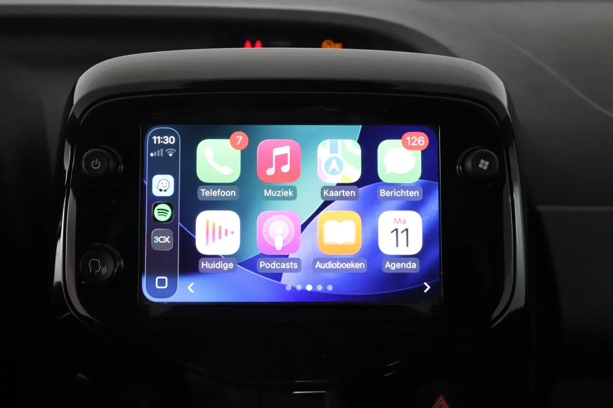 1.0 VTi Shine | Achteruitrij Camera | Apple Carplay & Android Auto | Climate Controle | Bluetooth | Lichtmetalen Velgen |