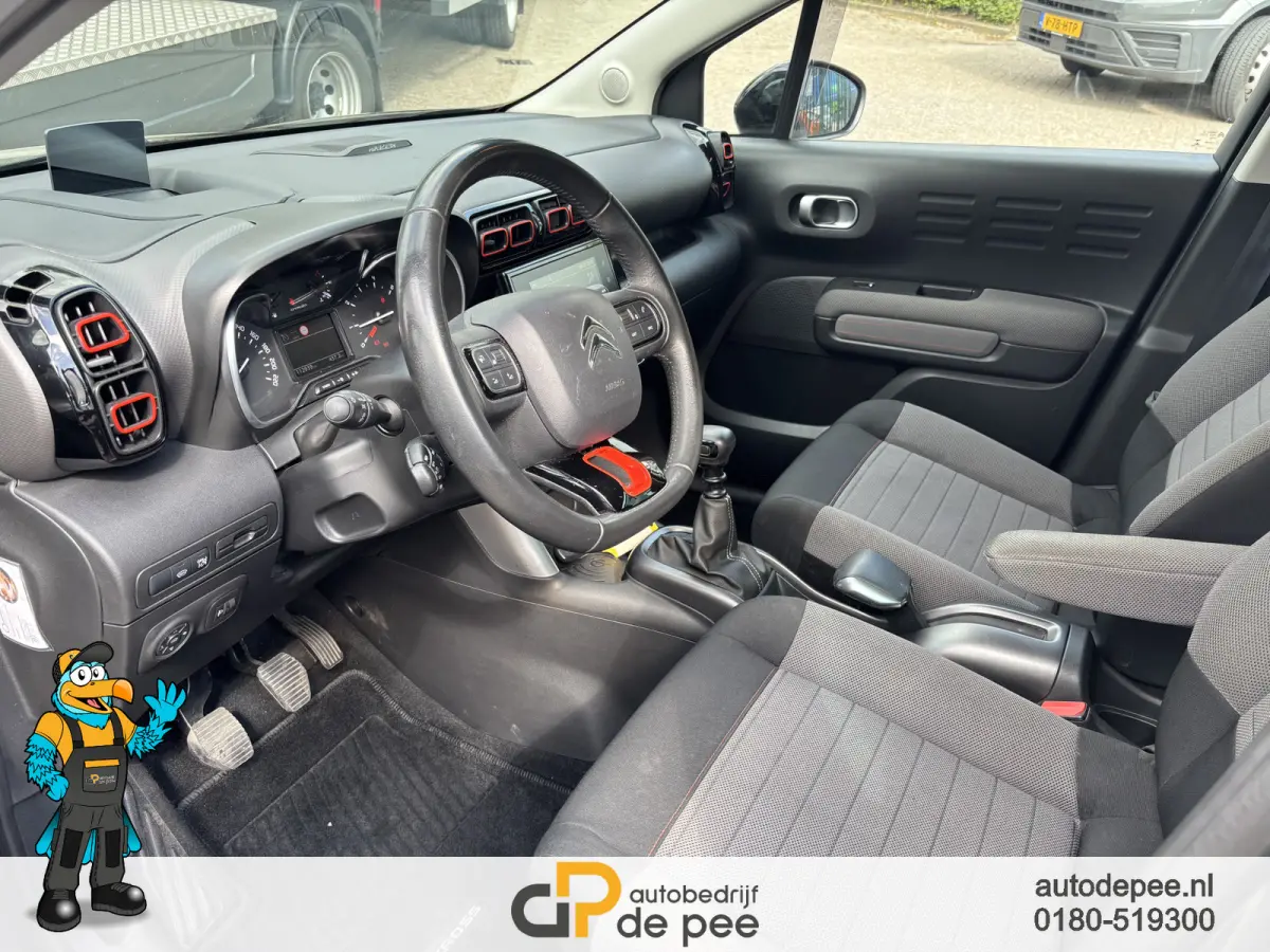 1.2 PureTech S&S Shine GARANTIE/CARPLAY/CLIMA/CRUISE/TREKHAAK/CAMERA/V+A.SENSOREN/LICHTMETAAL rijklaarprijs!