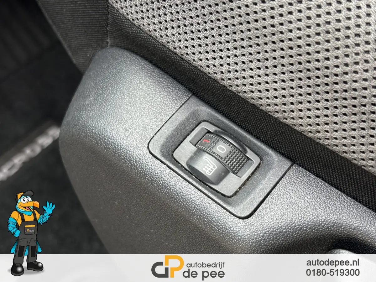 1.2 PureTech S&S Shine GARANTIE/CARPLAY/CLIMA/CRUISE/TREKHAAK/CAMERA/V+A.SENSOREN/LICHTMETAAL rijklaarprijs!