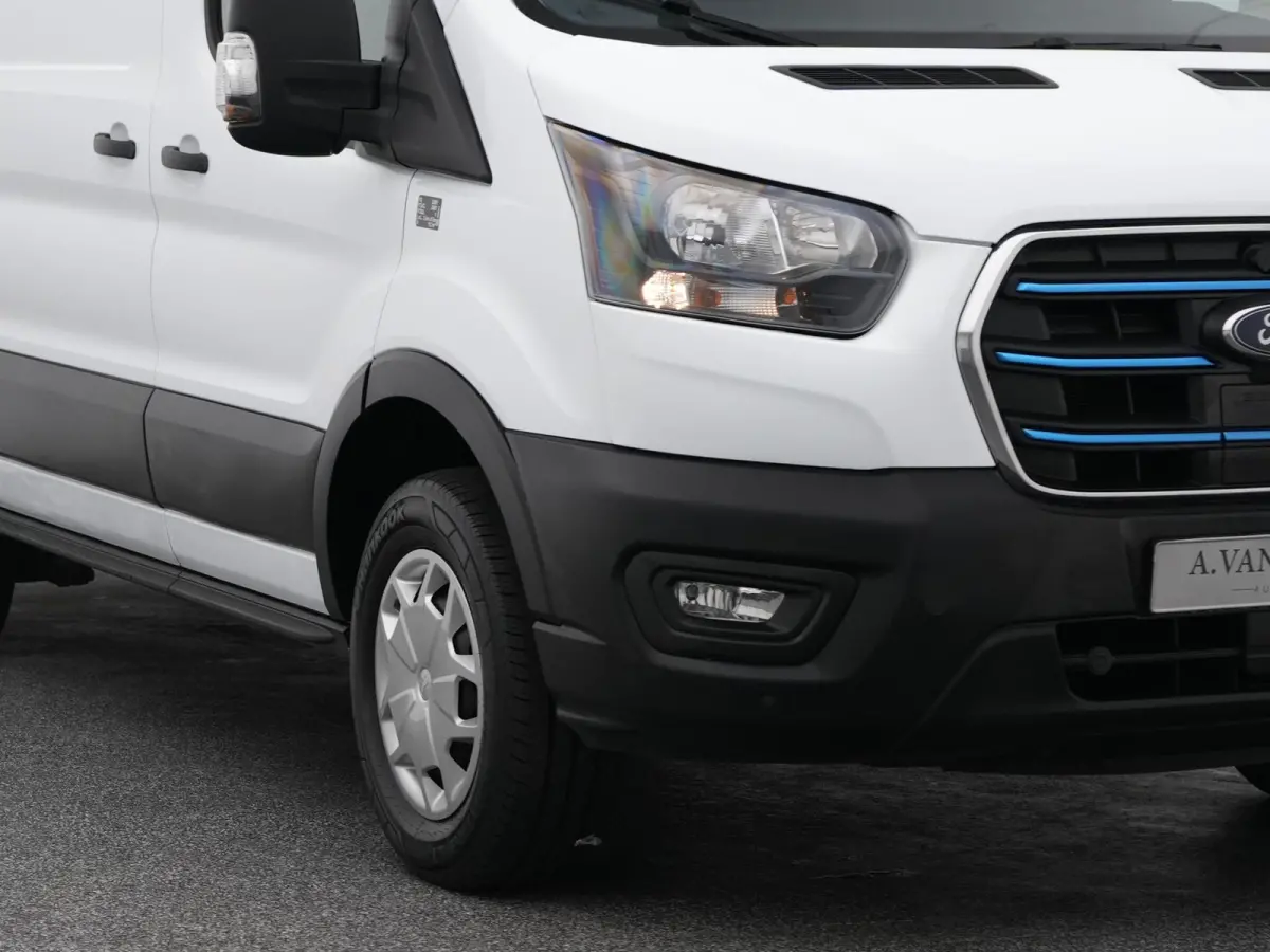 350 L2H2 Trend 68 kWh | CAMERA | CARPLAY | STOELVERW.
