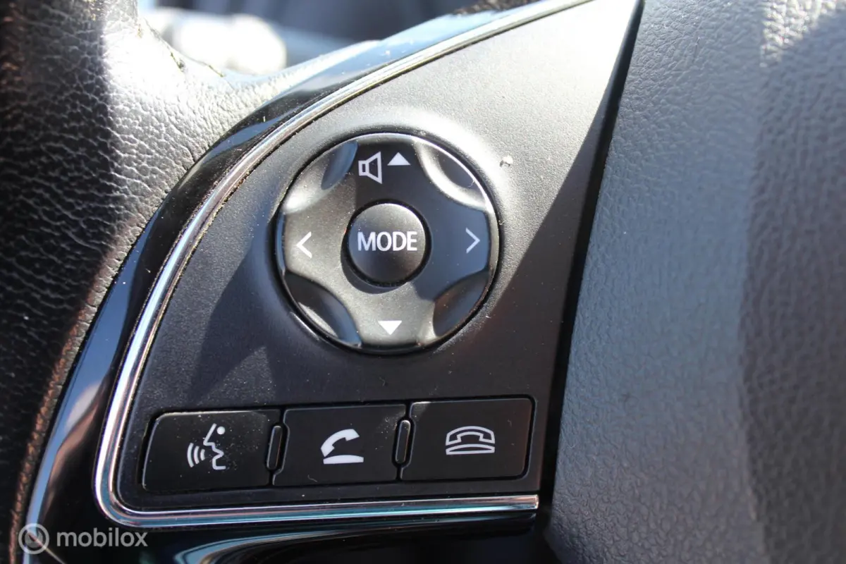 1.2 Instyle Leder/Airco/Cruise/Carplay