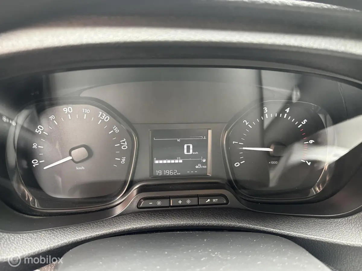 bestel 2.0 BlueHDI 120 Club XL DC S&S